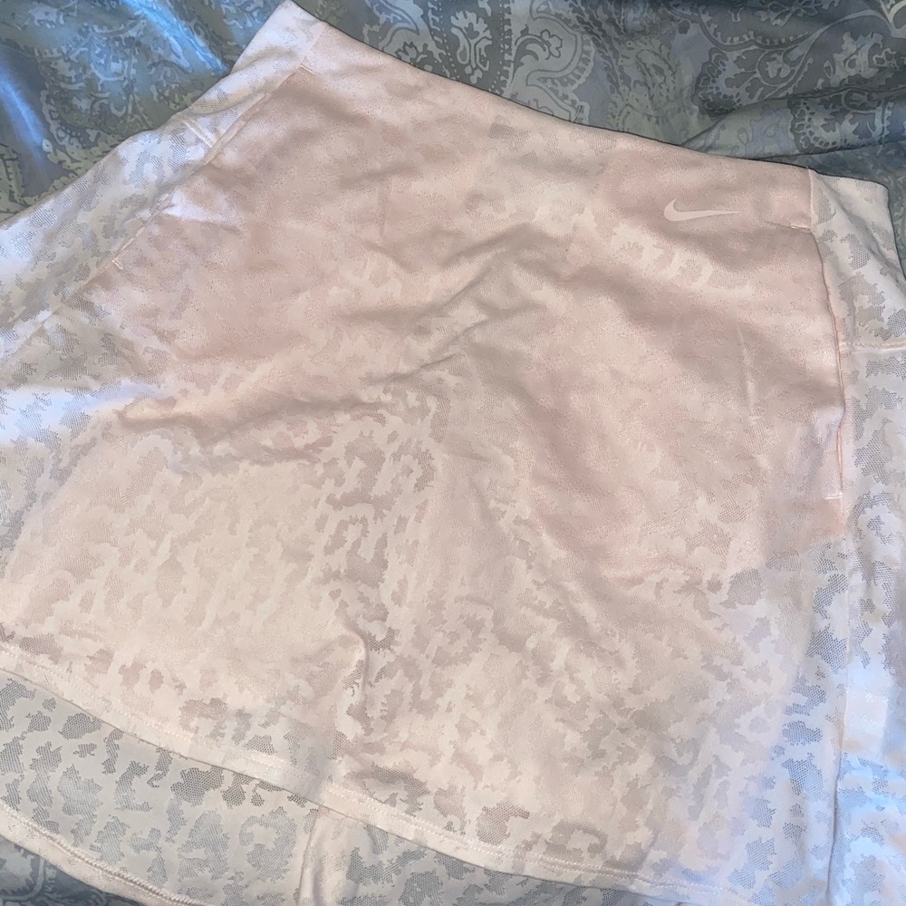NWT• Nike Women’s Golf Skort